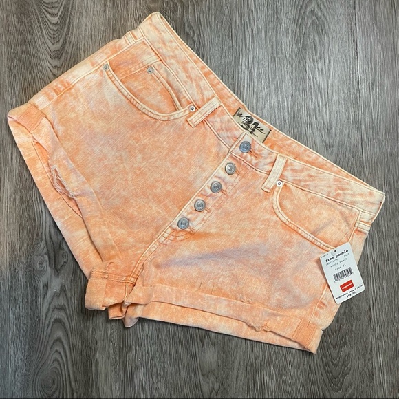 Free people Jean shorts -Romeo rolled cuff-  sunny peach - size 31 - Picture 1 of 4
